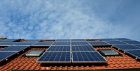 Besparen op je energiekosten met zonnepanelen en thuisbatterijen